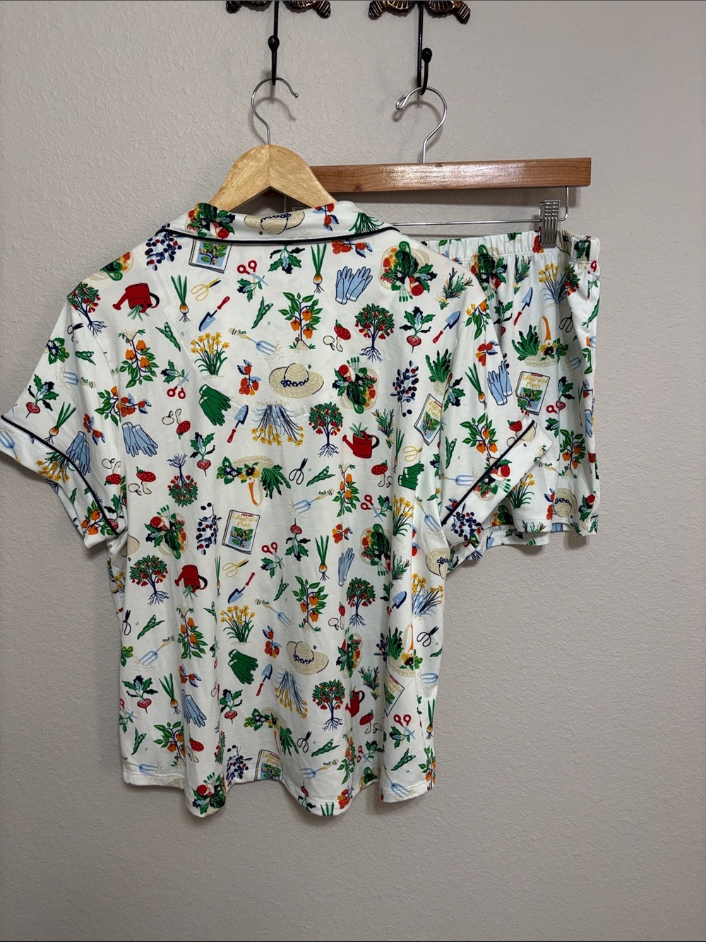 Kate Spade Gardening Short Sleeve Shorts Pajamas Set Size XL Sleepwear - Picture 3 of 14